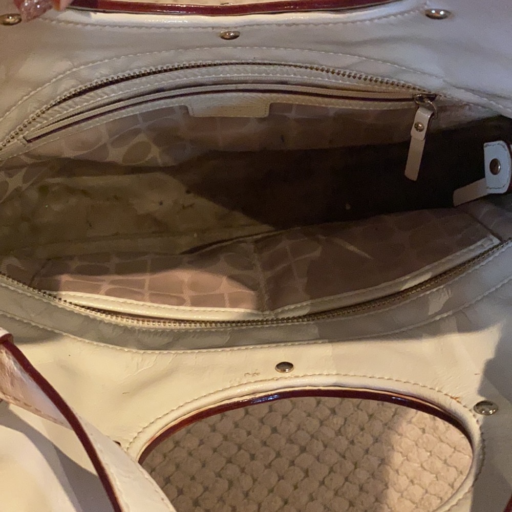 Handbag - Picture 5 of 5